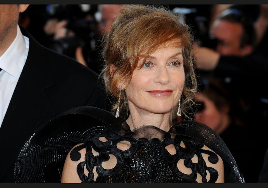 Isabelle Huppert, charmante avec sa m&egrave;che sur le c&ocirc;t&eacute;