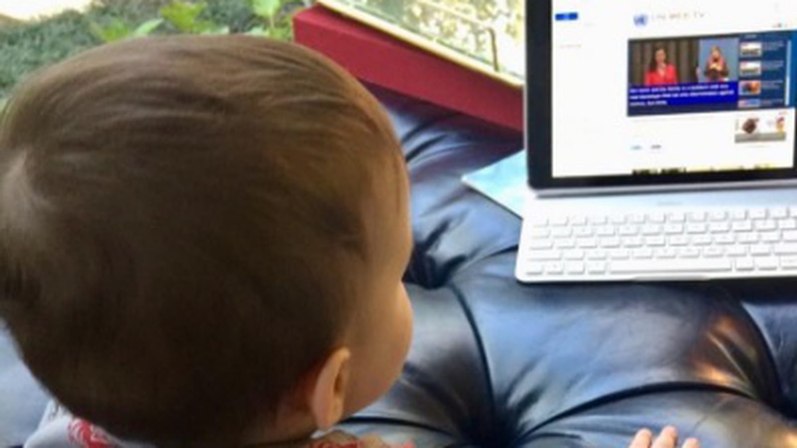 Jonathan, le fils d'Anne Hathaway 