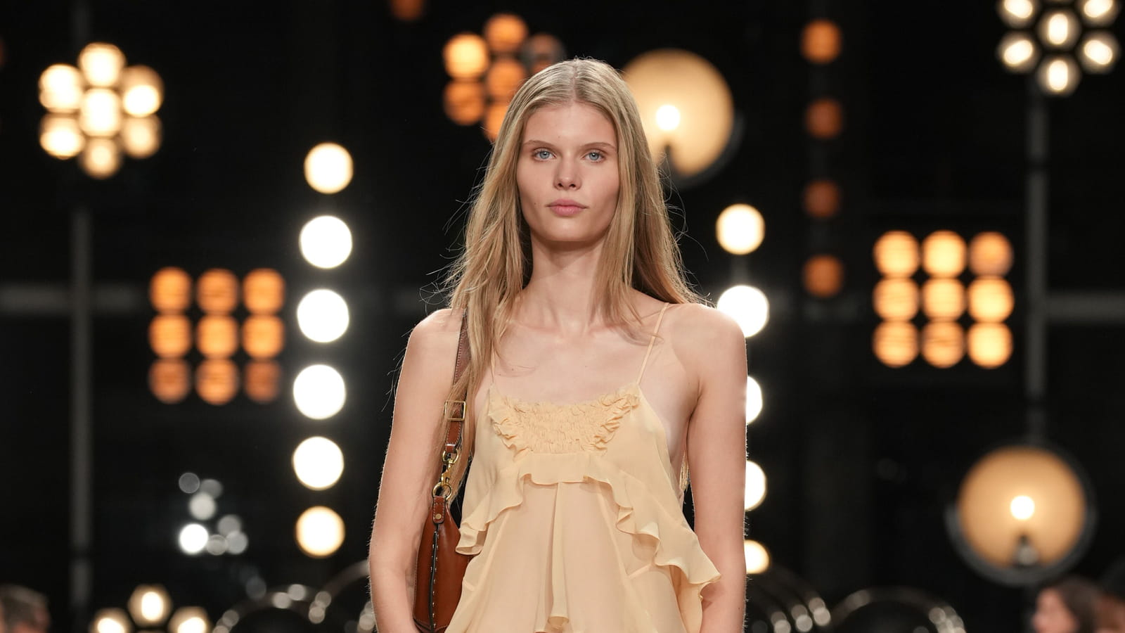 Look 19