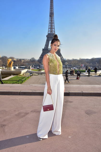 Iris Mittenaere en pantalon ample