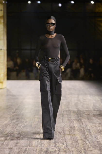 Look 30 du défilé Saint Laurent printemps-été 2024