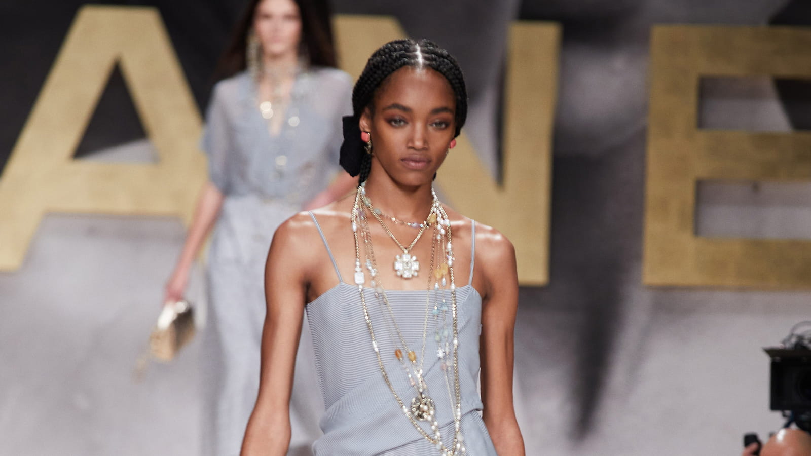 Look 23
