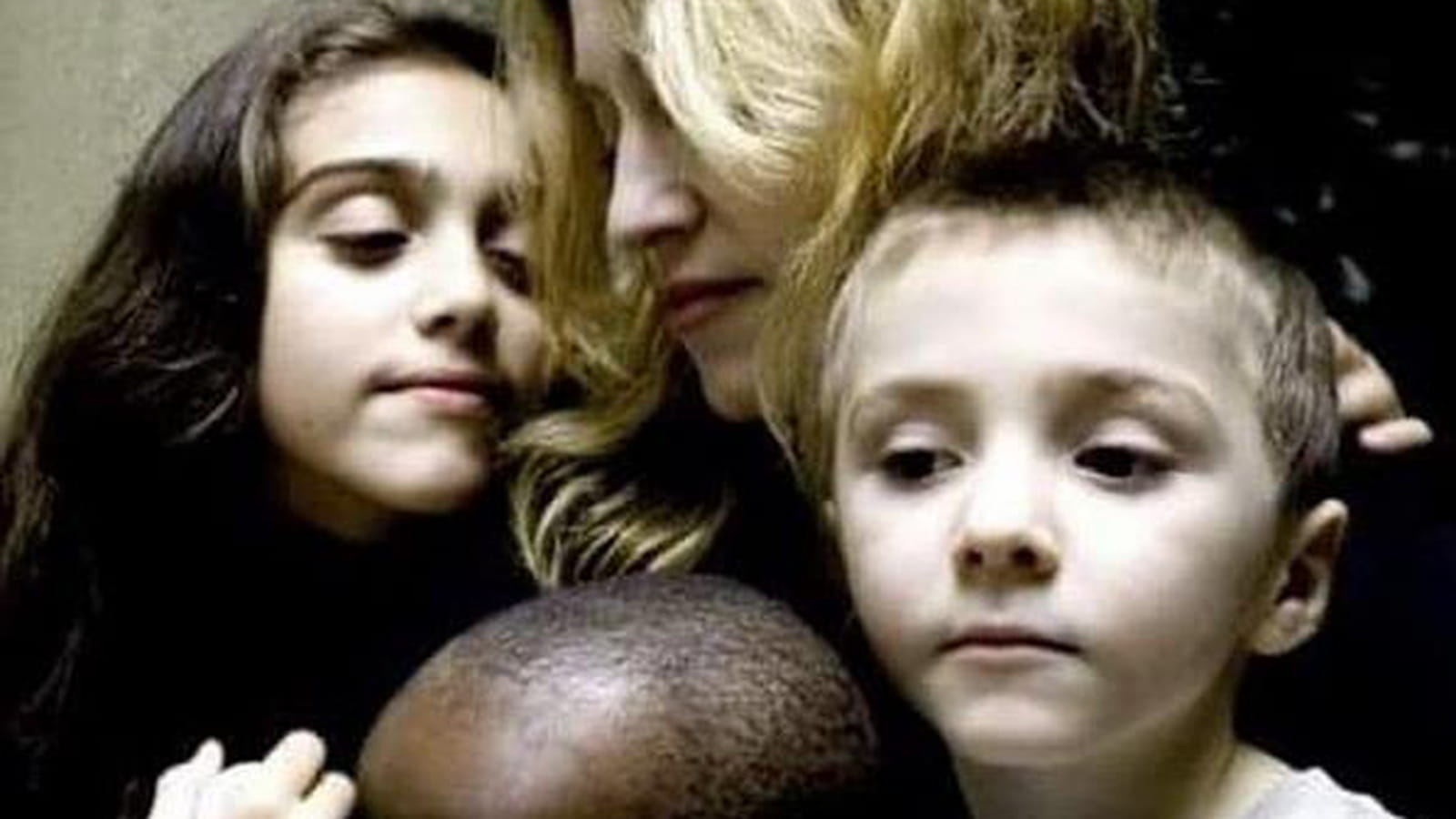 Madonna et ses enfants, Lourdes, Rocco et Mercy 