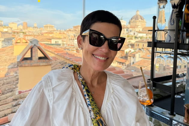 Cristina Cordula tout sourire pour ses vacances en Italie