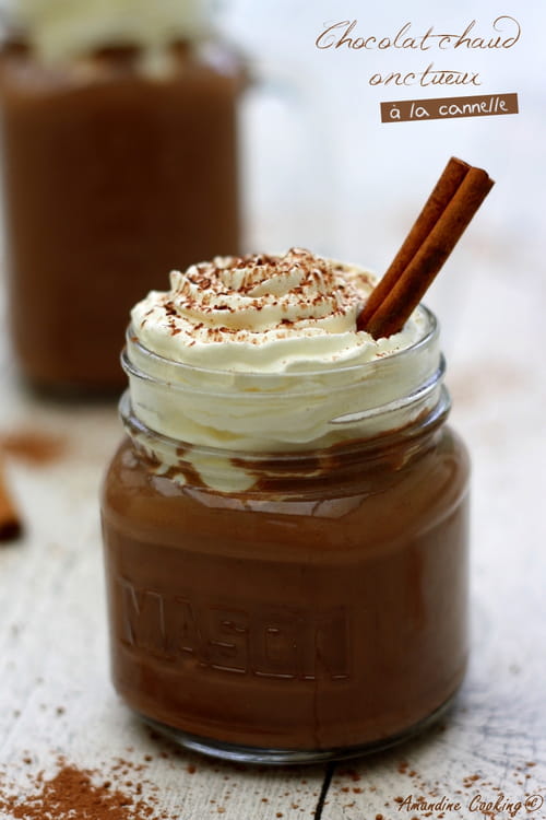 Chocolat chaud maison parfumé à la cannelle