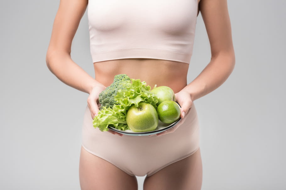 Alimentation anti-cellulite : quels fruits, boissons et protéines consommer ?