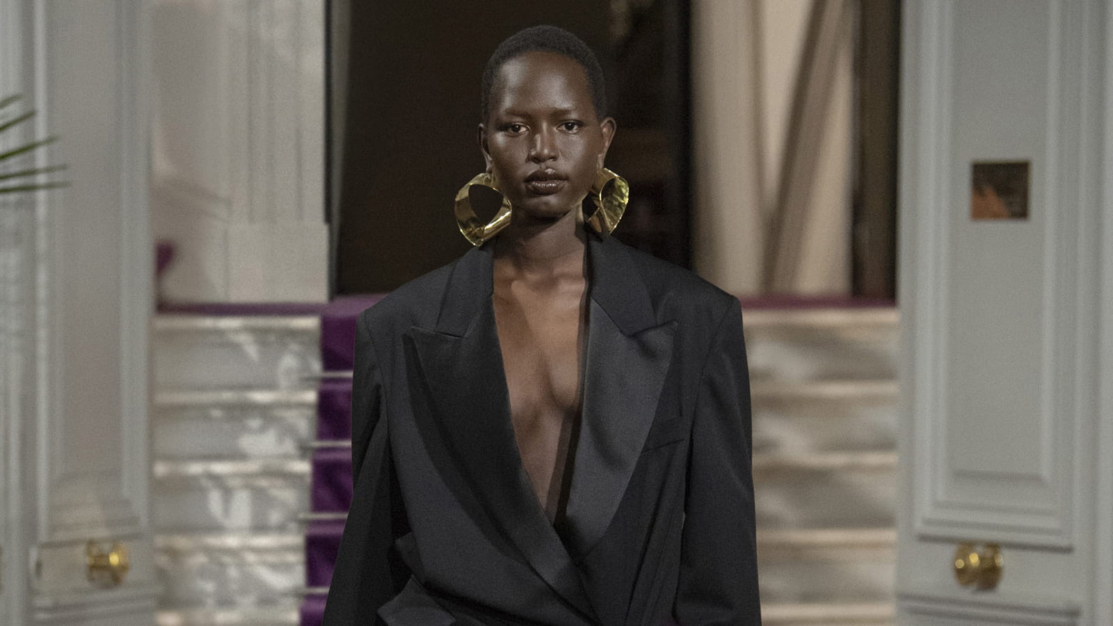 Look 59 du défilé Valentino