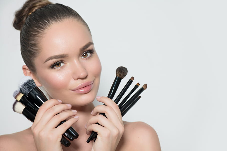 Comment nettoyer ses pinceaux de maquillage en douceur ?