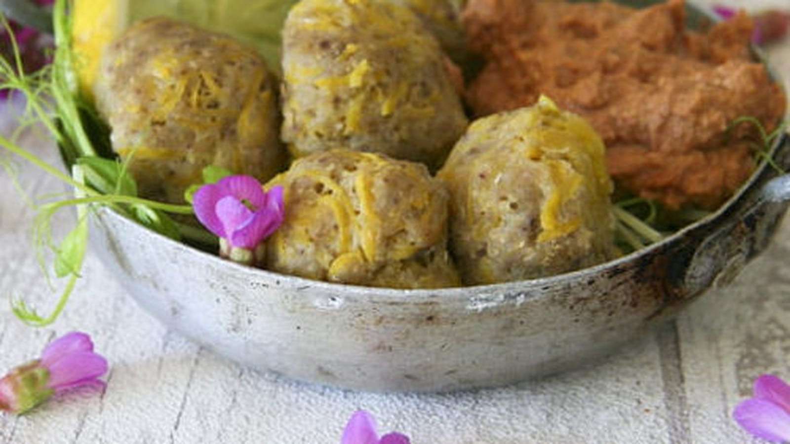 Boulettes de sarrasin et carotte à la vapeur