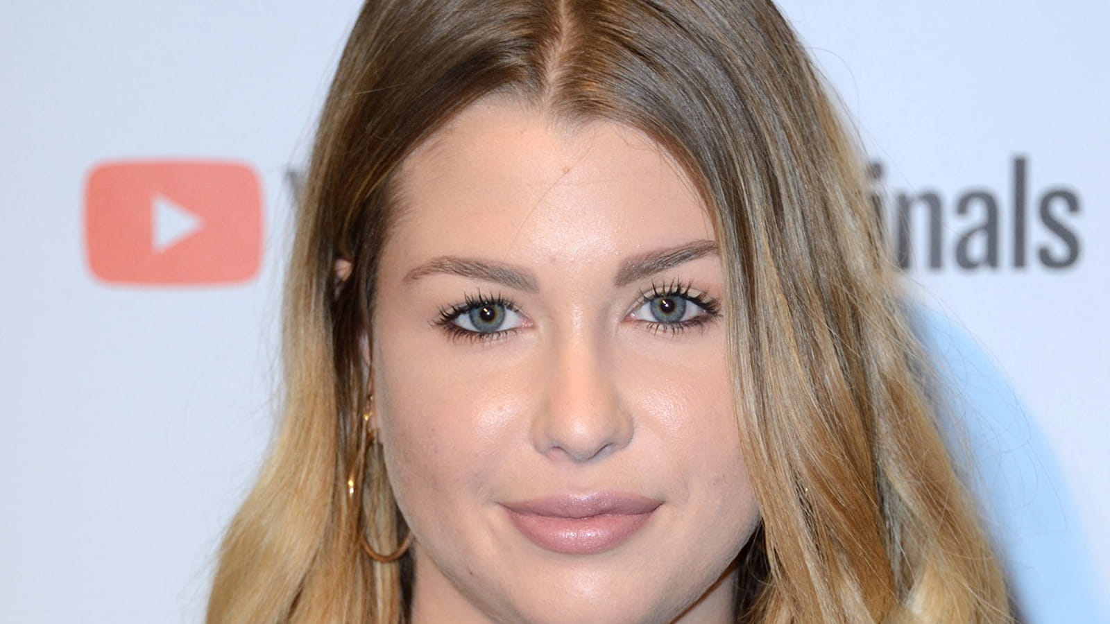 EnjoyPhoenix en blonde