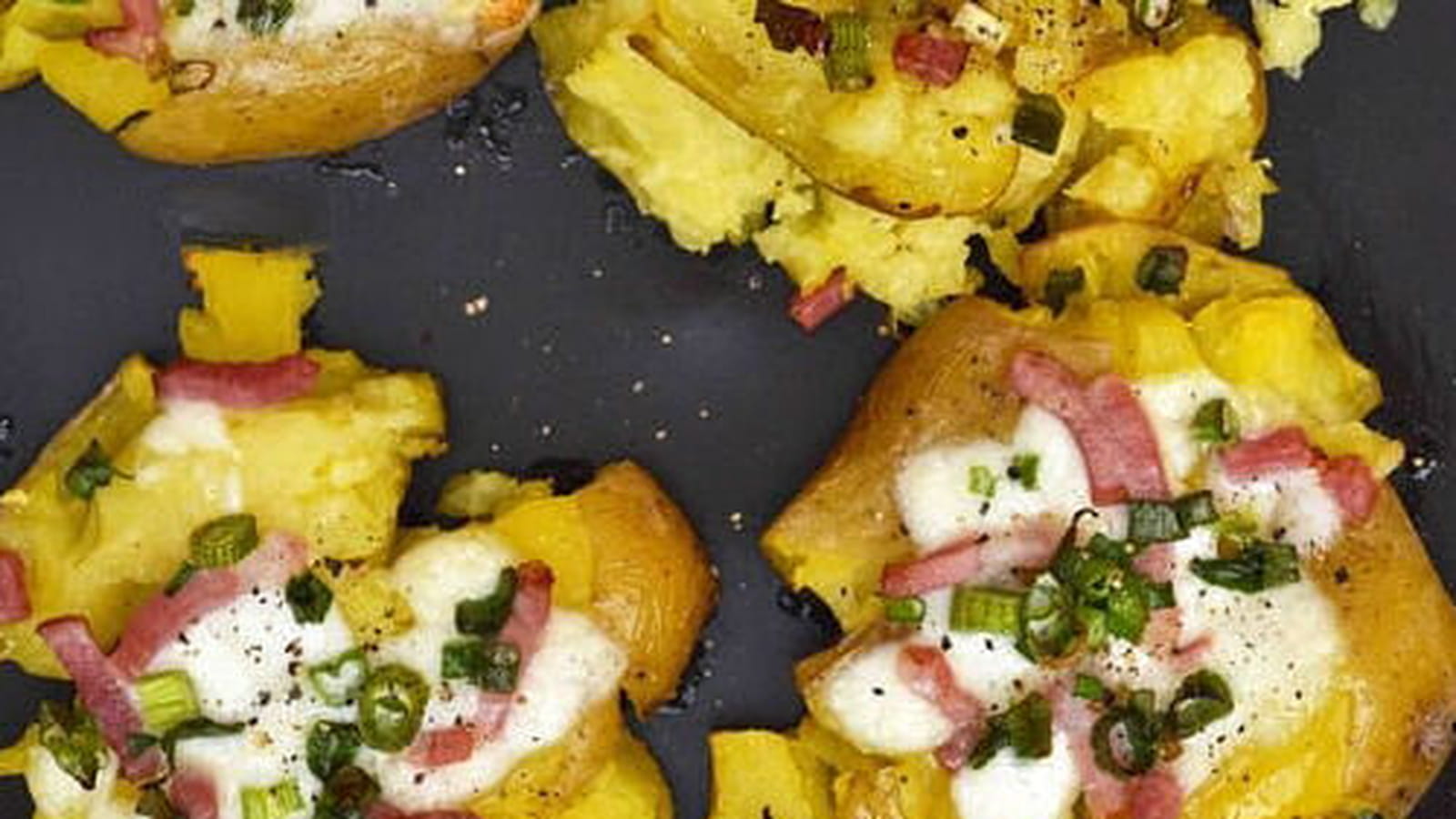 Pommes de terre farcies à la mozzarella et aux lardons