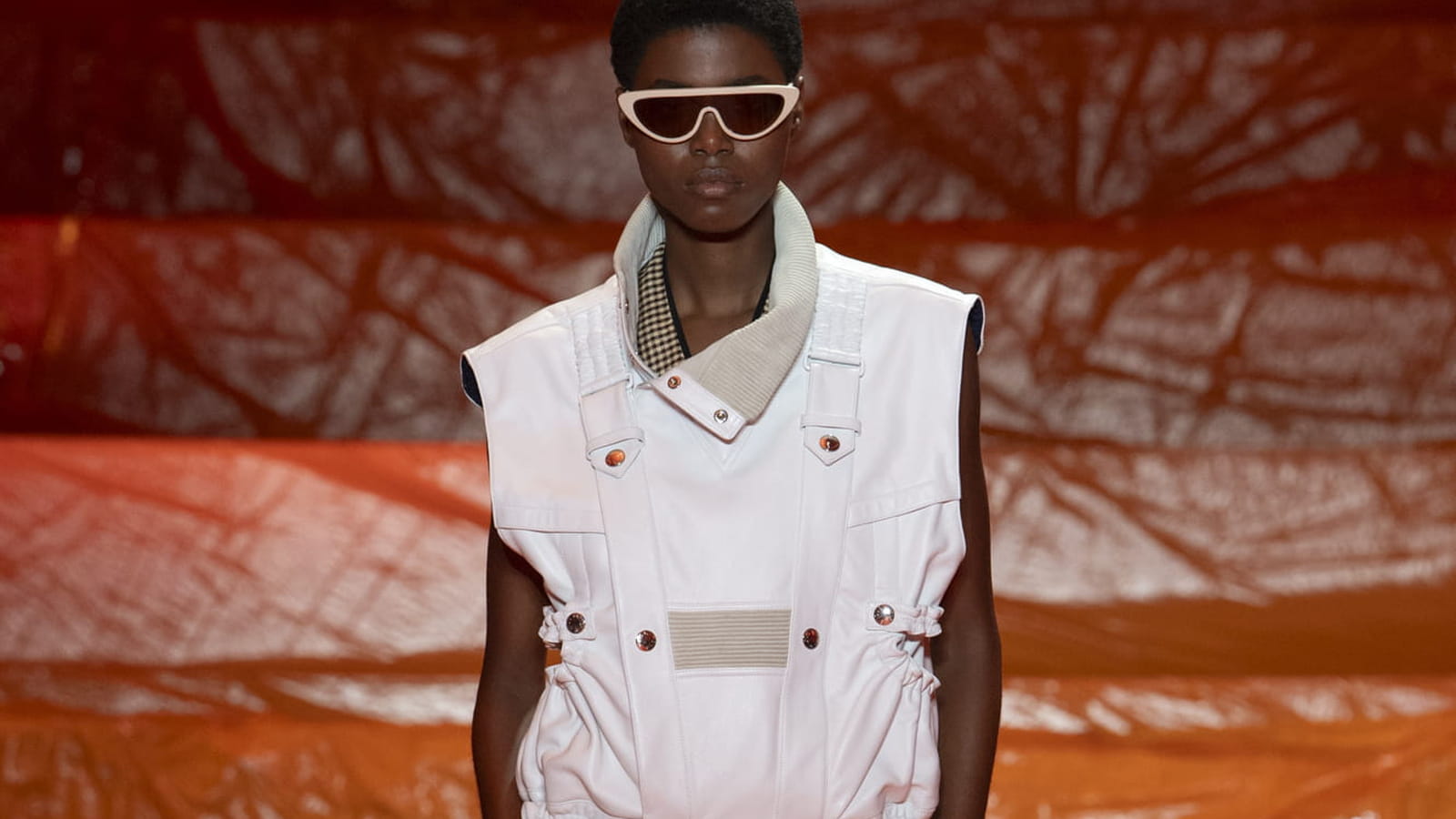 Look 32