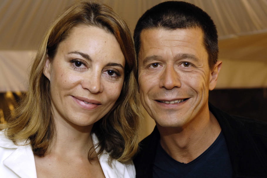 Emmanuel Carrère : son ex-femme l'accuse et dénonce des "mensonges"