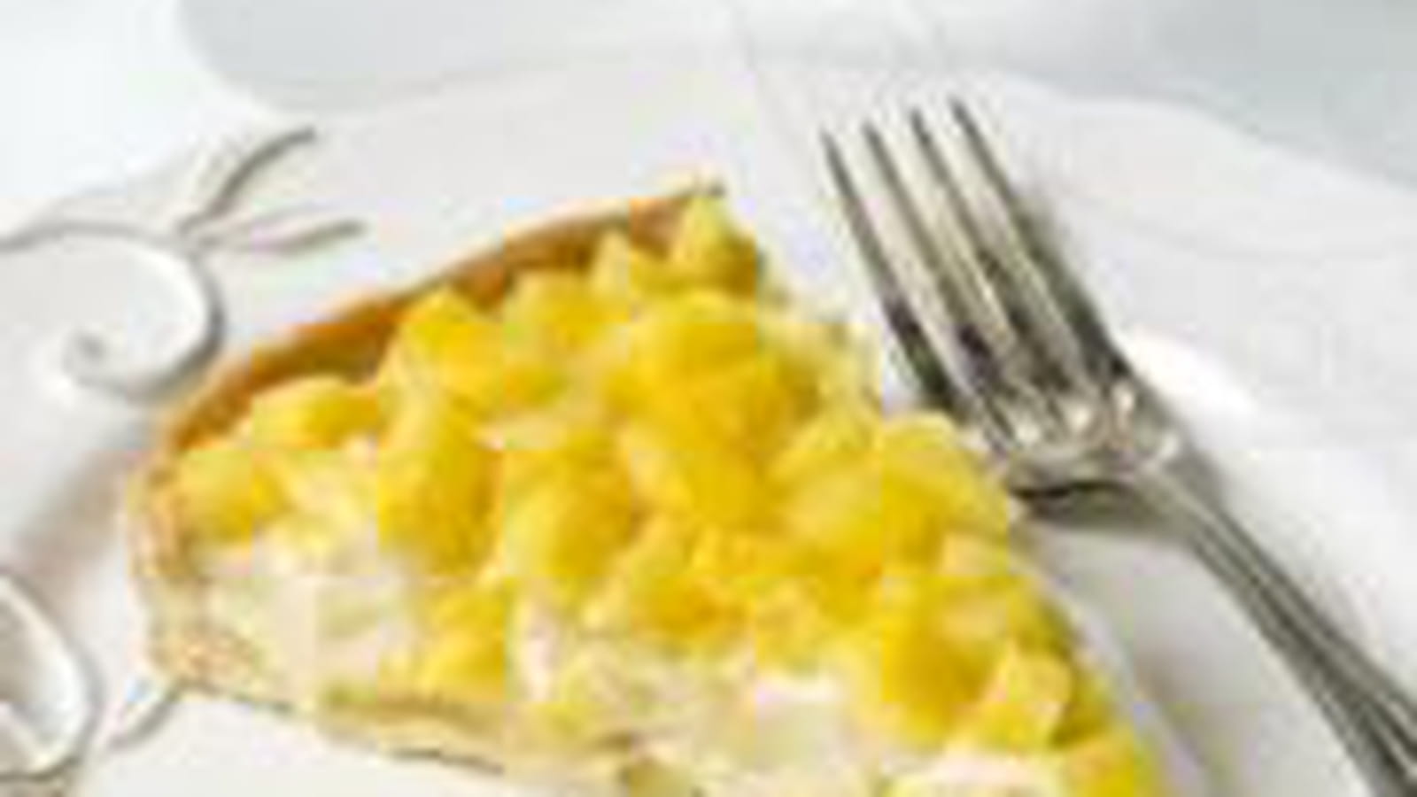 Tarte ananas sur crème chocolat blanc-coco-passion