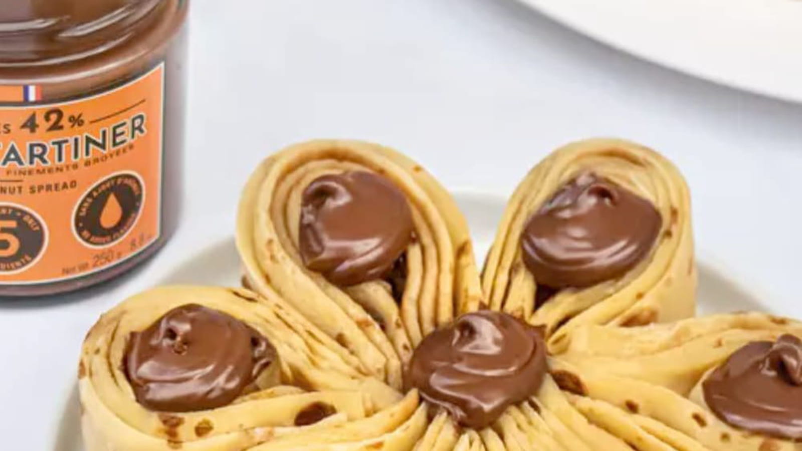 Fleur de crêpes à la pâte à tartiner