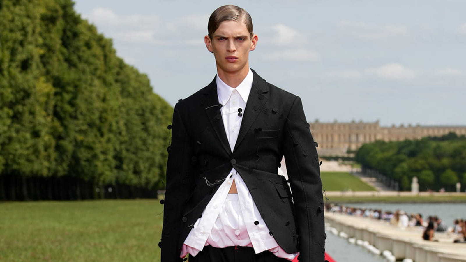 Look 25