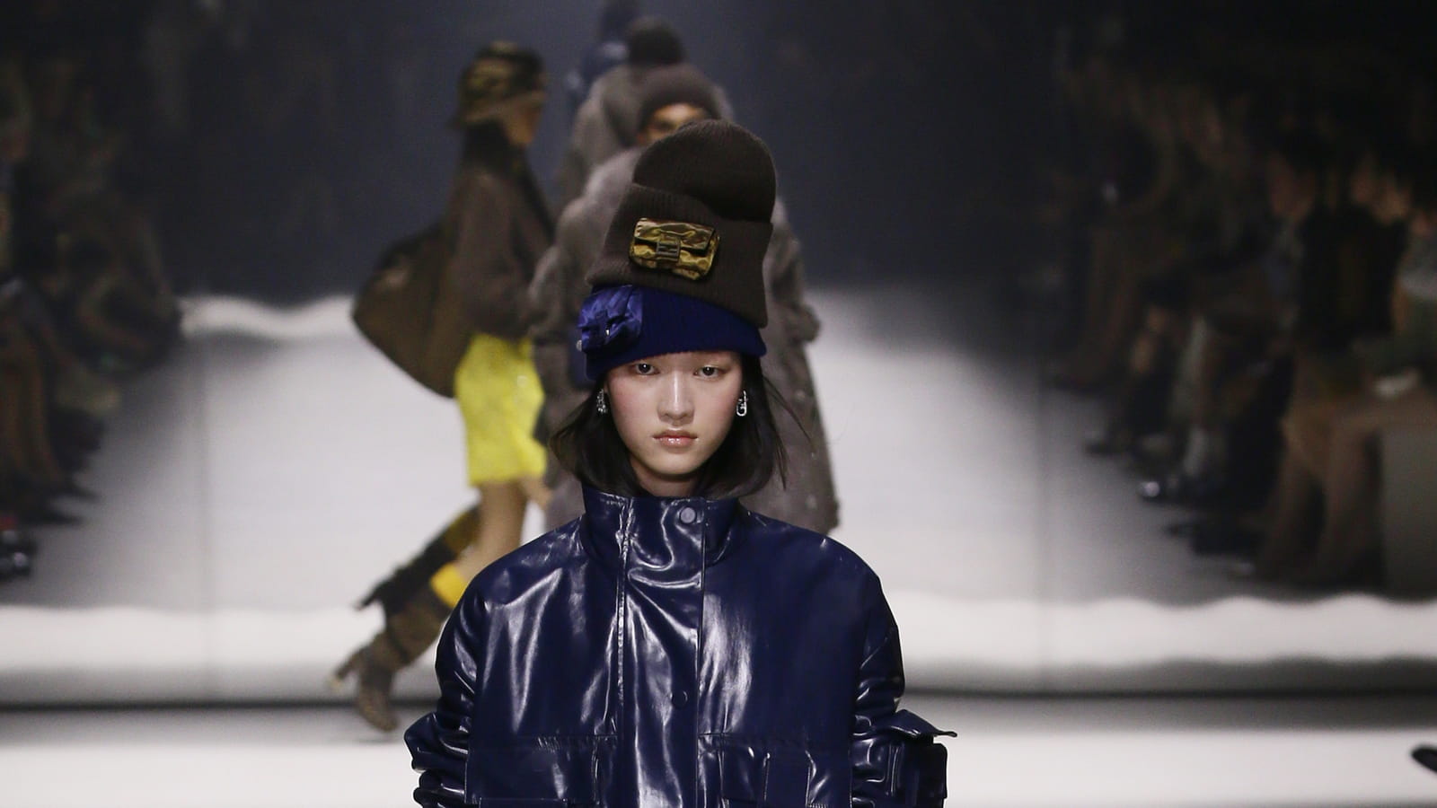 Look 25