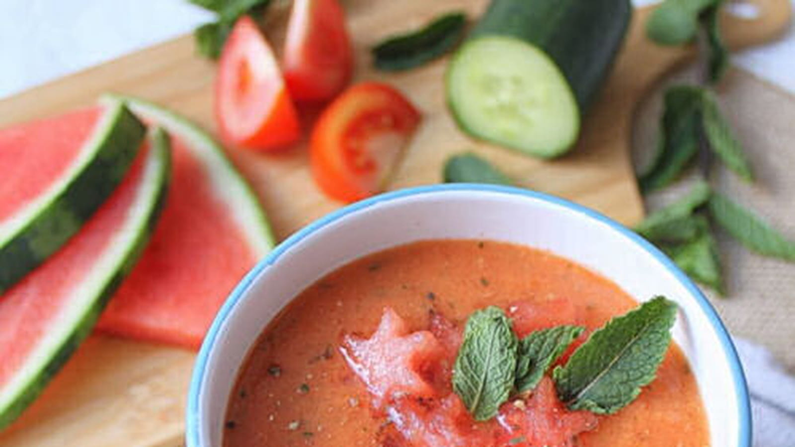 Soupe froide de pastèque et tomate