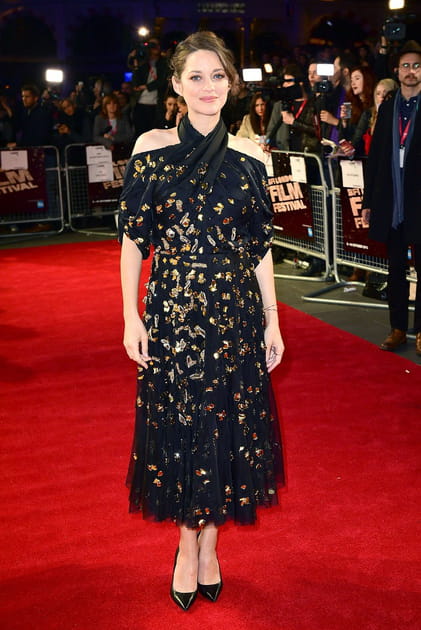 Une robe drap&eacute;e pour Marion Cotillard