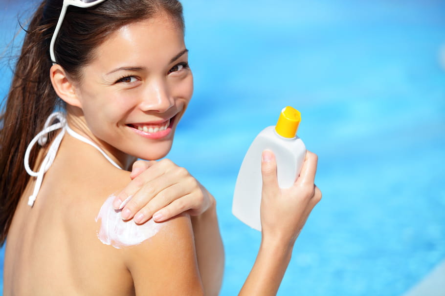 Comment bien appliquer sa crème solaire ?