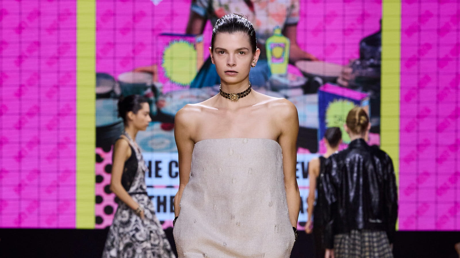 Look 50