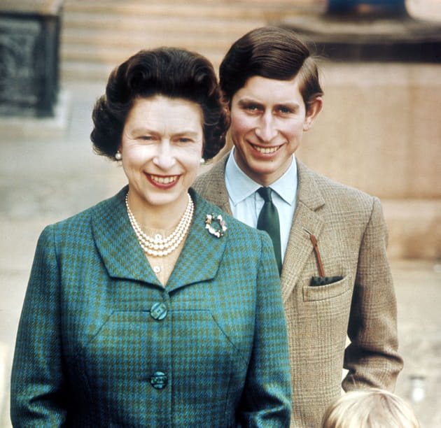 Elizabeth II pose avec son fils le prince Charles