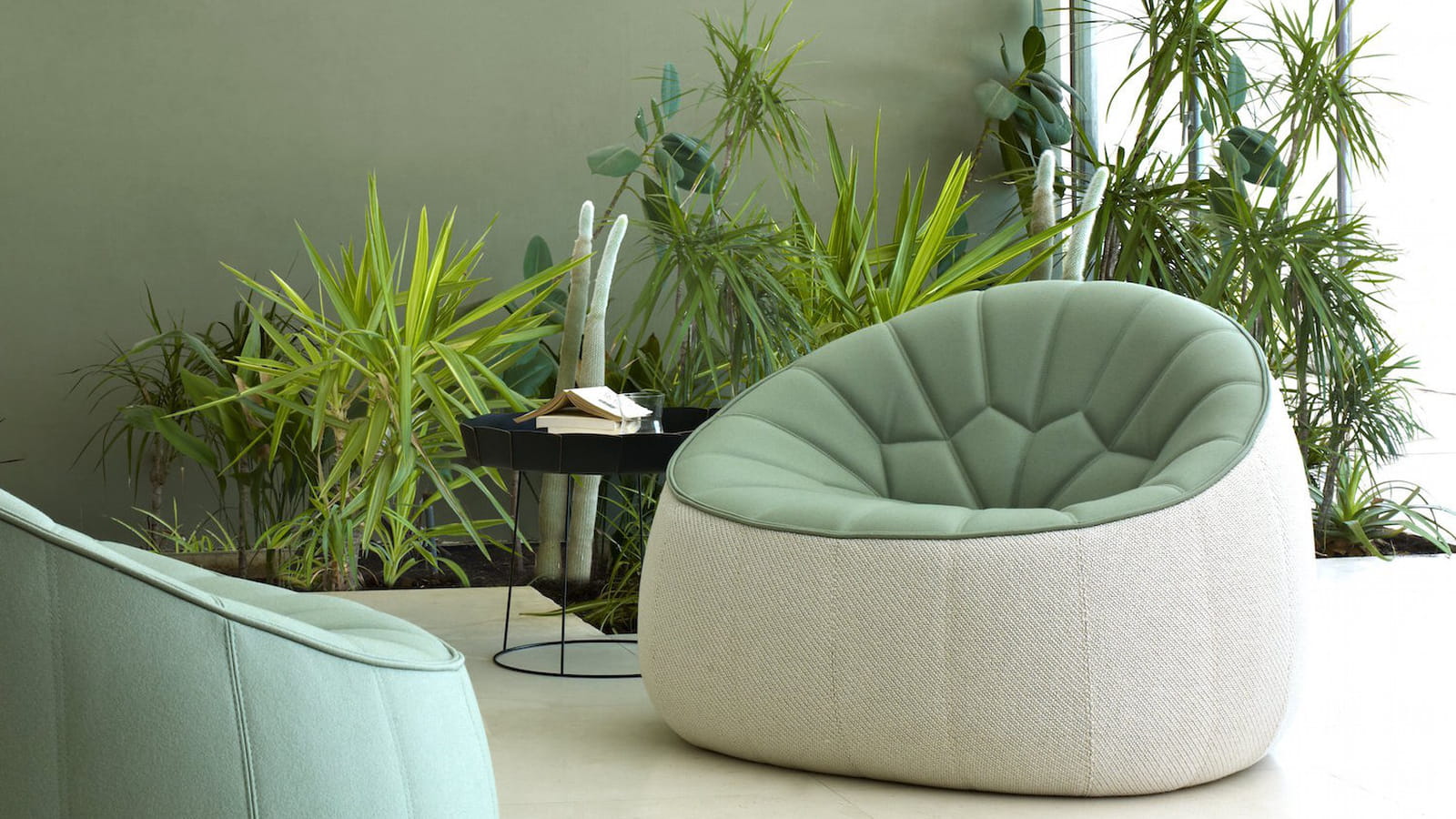 Fauteuil vert opaline