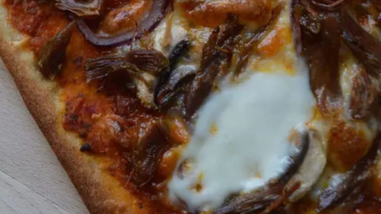 Pizza au confit de canard