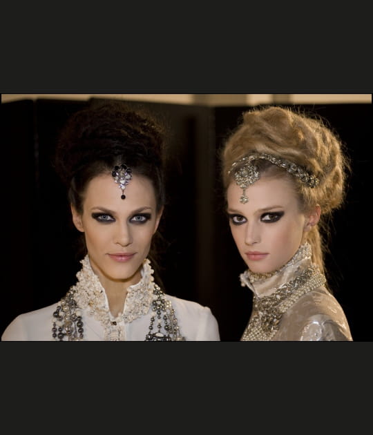 Le look maquillage du D&eacute;fil&eacute; des M&eacute;tiers d'Art Paris-Bombay Chanel