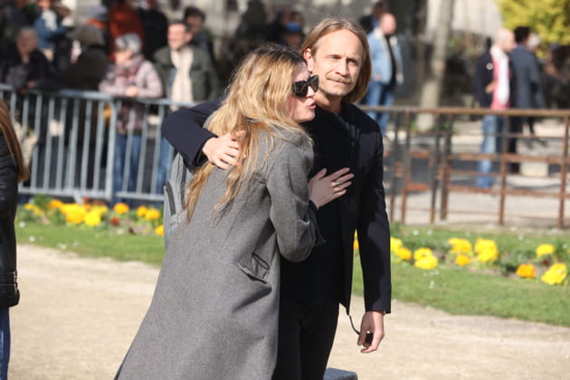 Obs&egrave;ques d'Emilie Dequenne&nbsp;: l'acteur J&eacute;r&eacute;mie R&eacute;nier &eacute;tait, lui aussi, pr&eacute;sent