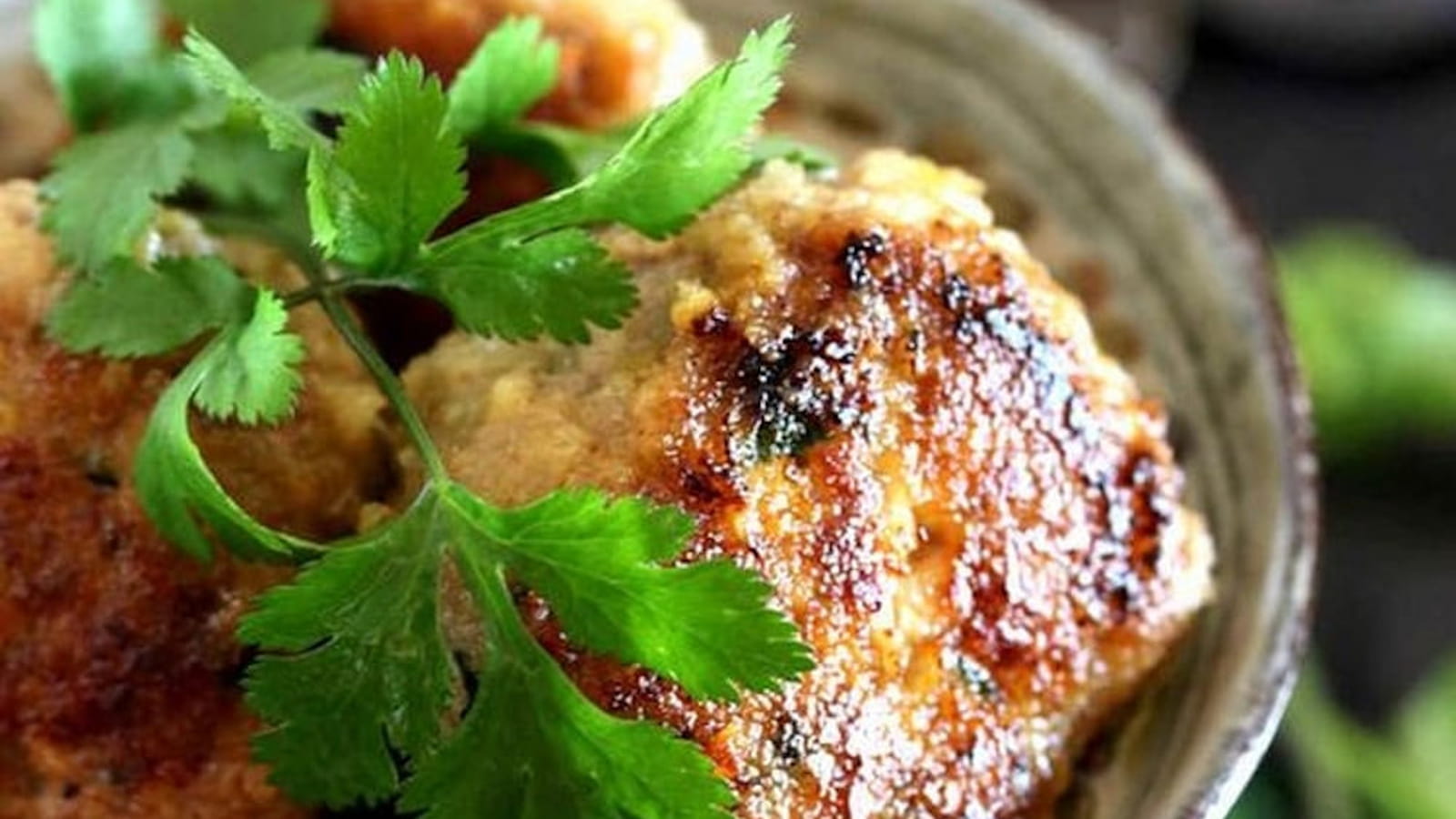 Boulettes de boeuf épicées et lentilles à la crème