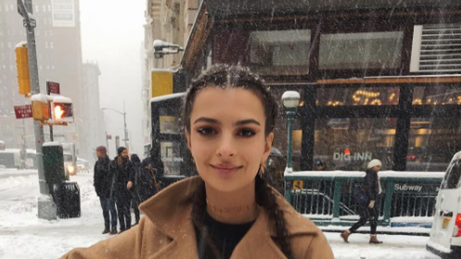 Emily Ratajkowski