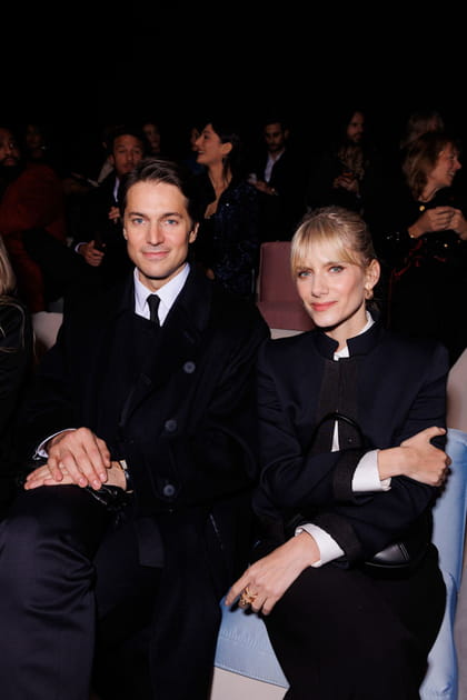 Lucas Bravo et M&eacute;lanie Laurent au d&eacute;fil&eacute; Giorgio Armani Priv&eacute;