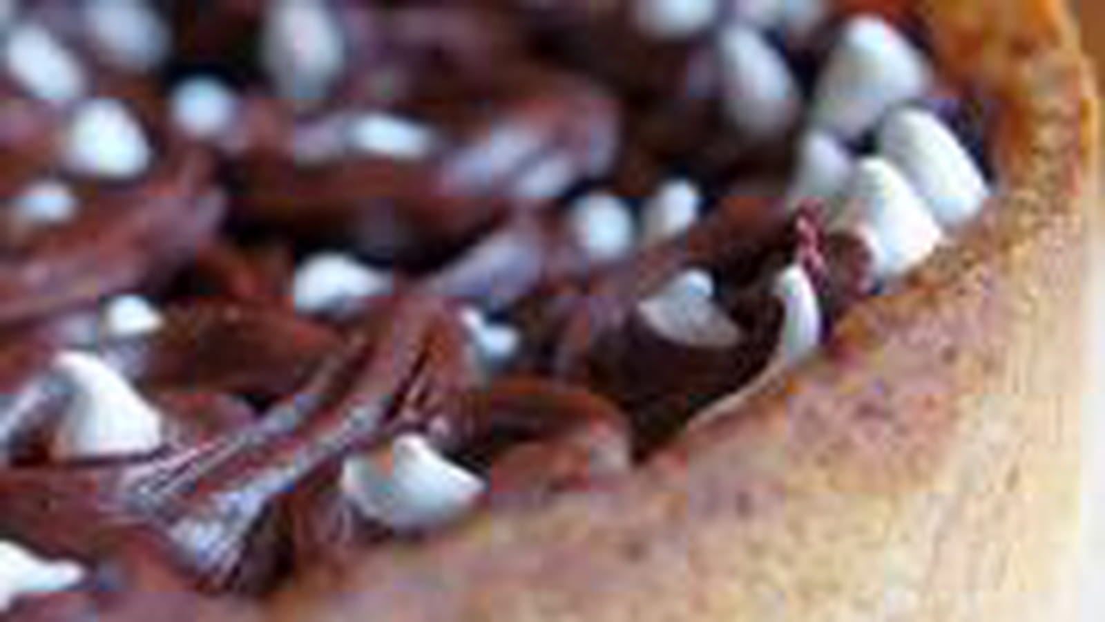 Tarte chocolat, framboises, meringue