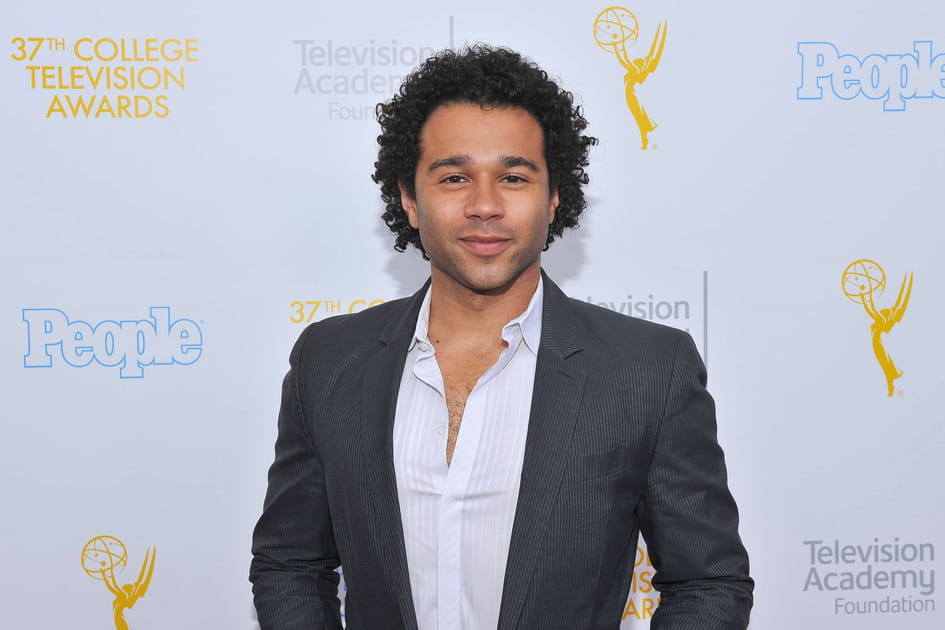 20&nbsp;coiffures pour les hommes aux cheveux fris&eacute;s