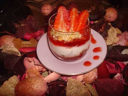 Verrine gourmande au coulis de fraise