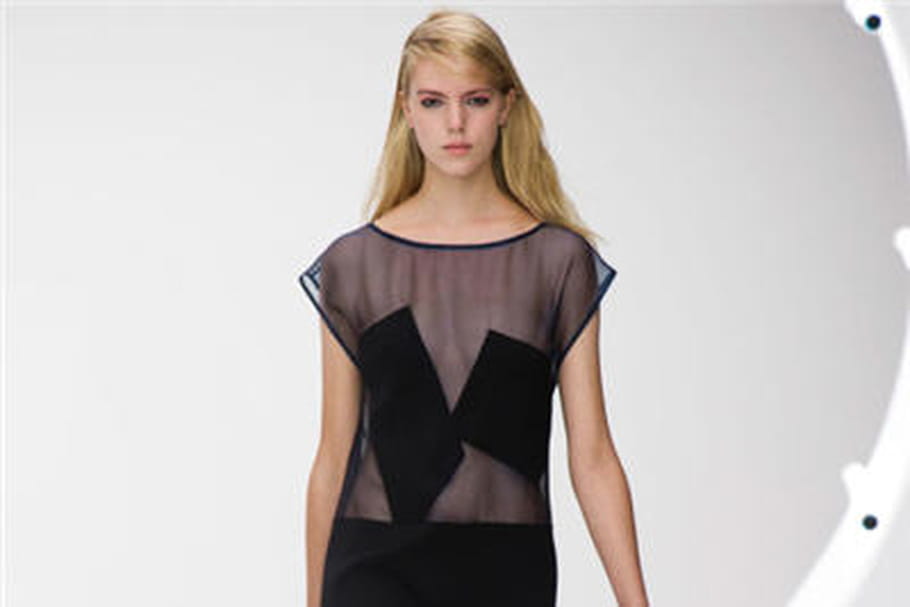 Fashion week : défilé de transparence en noir et blanc chez Unique by Topshop
