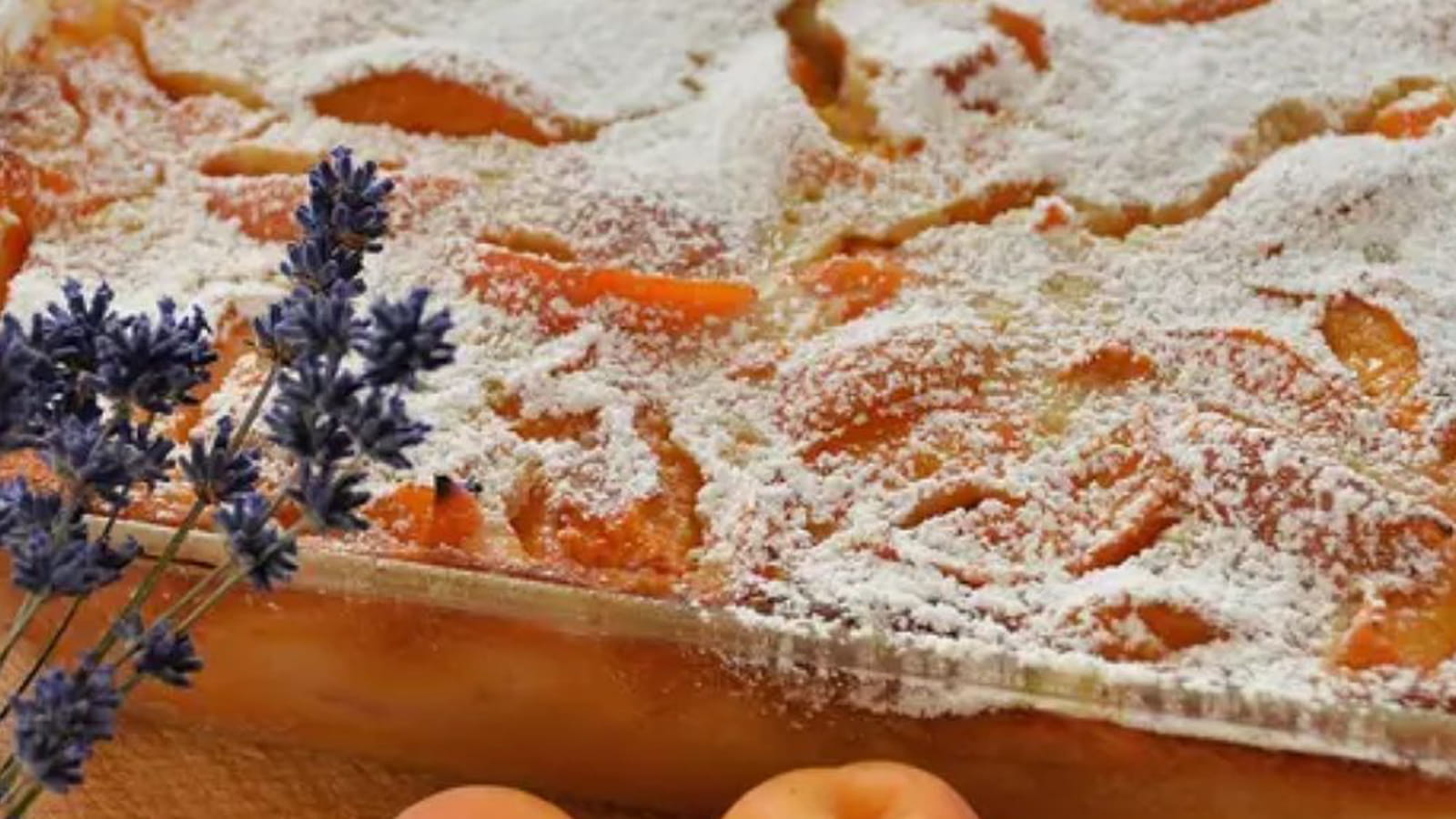Clafoutis aux abricots & lavande