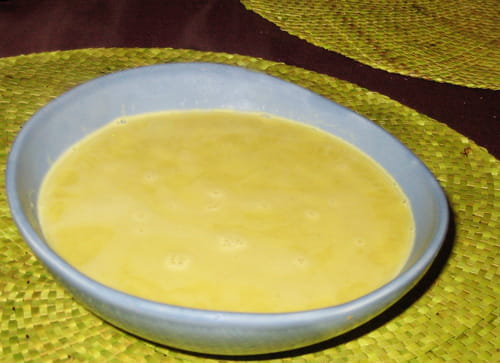 Soupe de fève au lard fumé