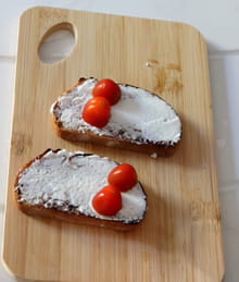 Tartine salée tomates cerises et fromage frais : Etape 3