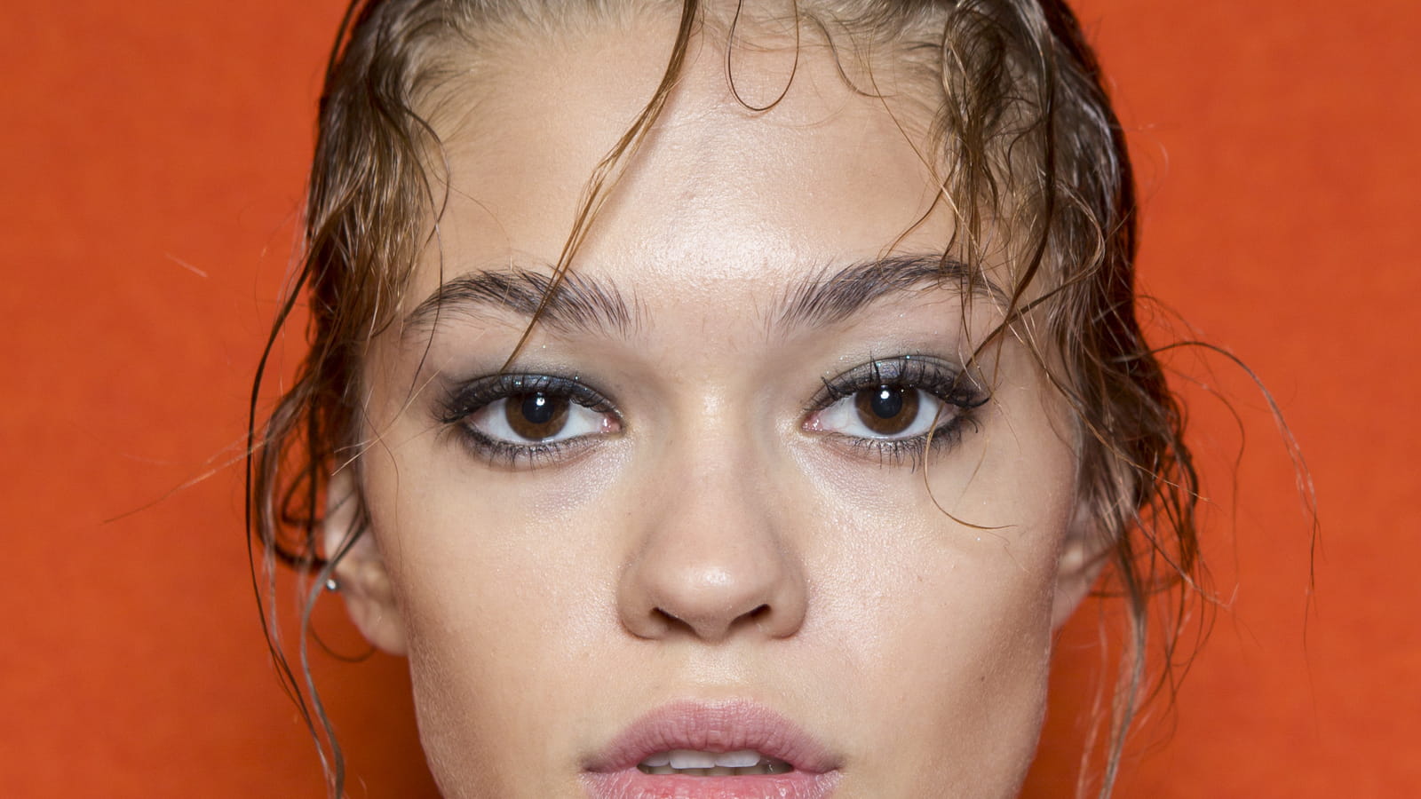 L'effet wet hair en version attachée