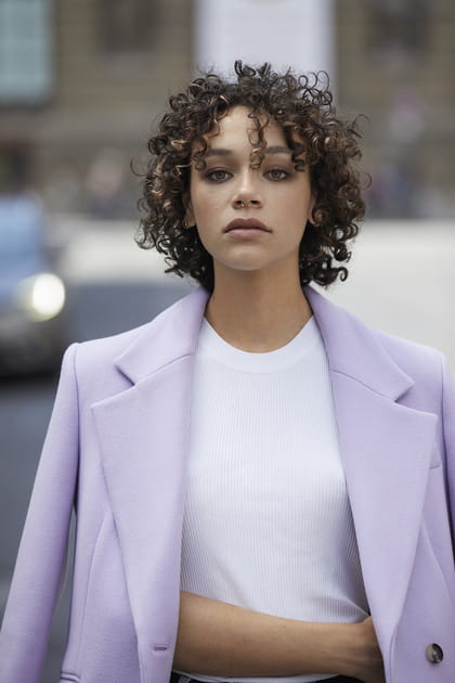 La coupe courte fris&eacute;e