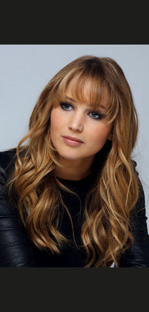 Blond fonc&eacute; et frange effil&eacute;e