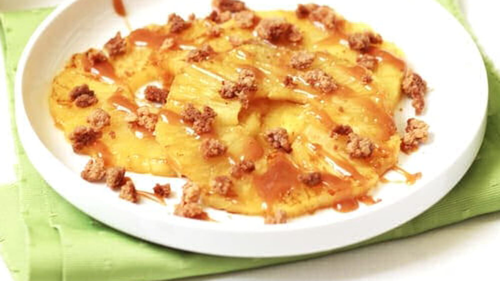 Ananas rôti au caramel