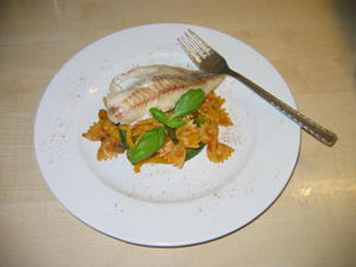 Filet de colin et farfalles aux légumes grillés