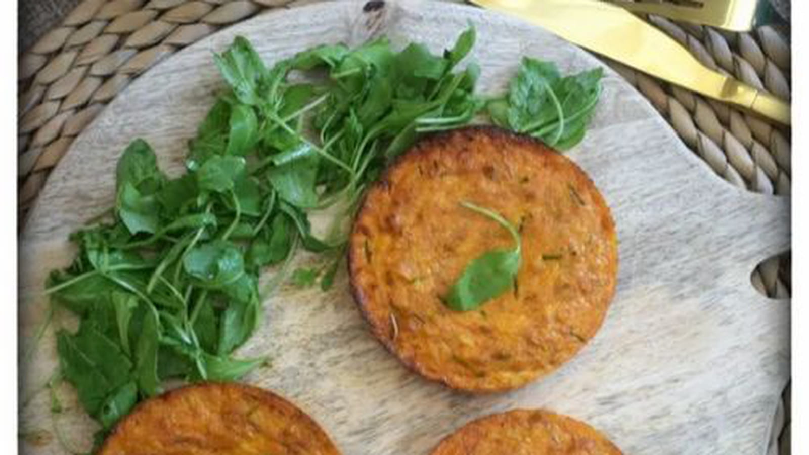Flans ou galettes au thon à la tomate