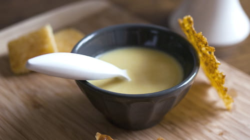 Velouté de maïs, oignon et curry