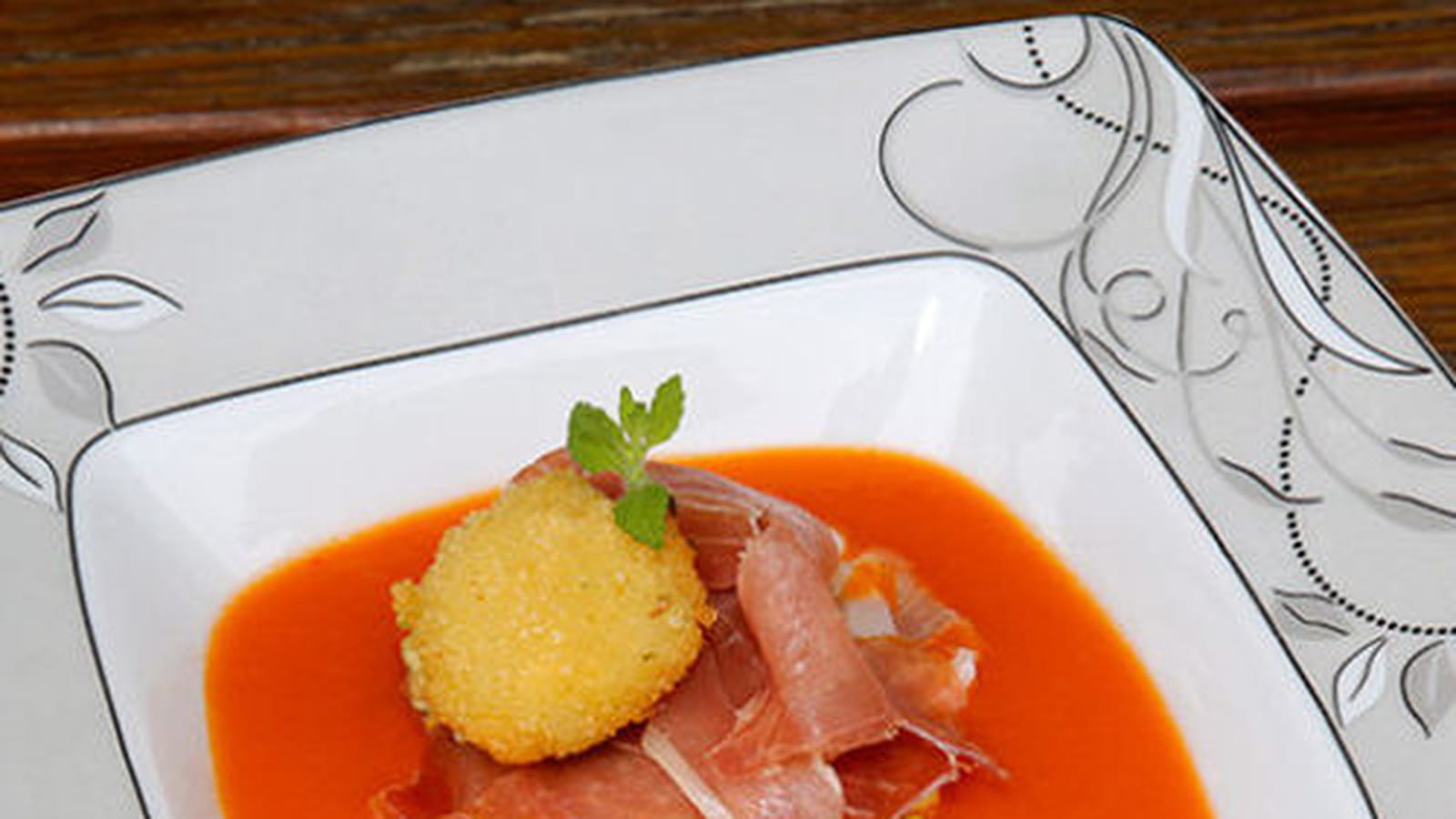 Cromesquis de chèvre et Gazpacho à l’ancienne