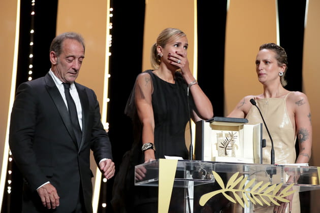 Vincent Lindon, Julia Ducournau et Agathe Rousselle remportent la Palme d'or avec "Titane