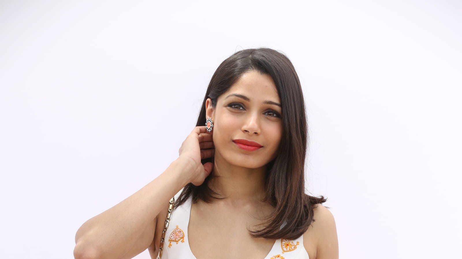 Freida Pinto
